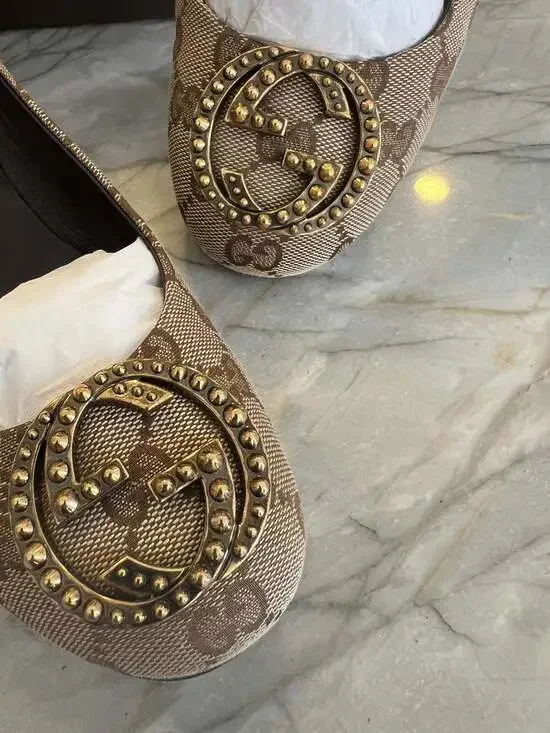 Gucci GG Canvas Interlocking G Studded Medallion Block Heel Pumps - Picture 3 of 7